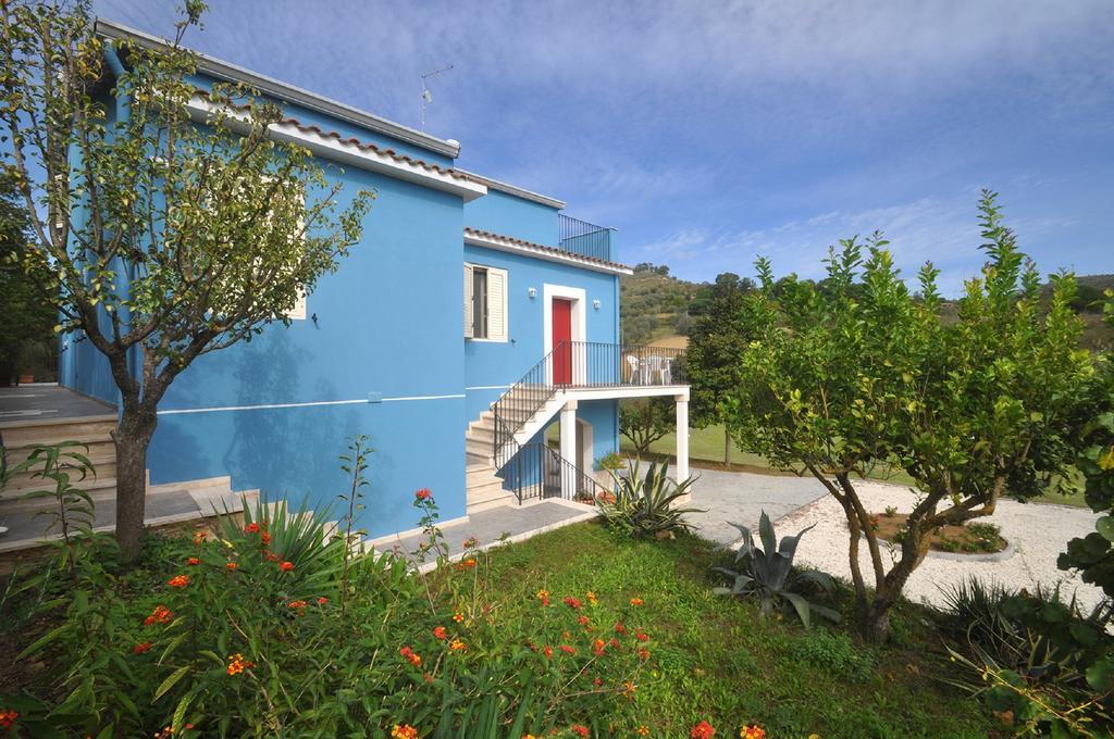La Casa Blu Apartment Mirabella Imbaccari Exterior photo